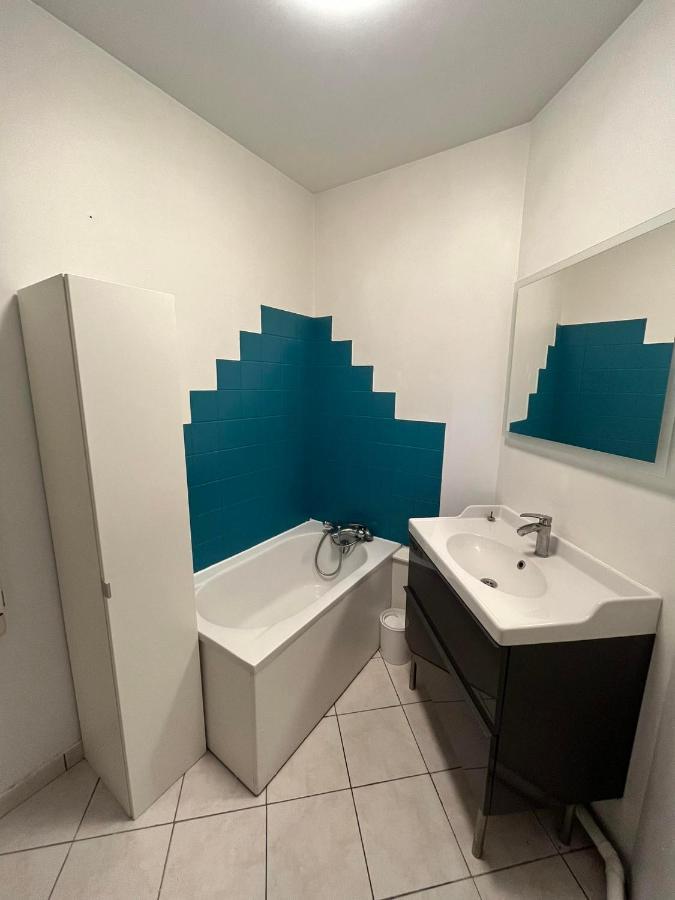 La Brique Rouge - Maison 66 M2 Avec 2 Chambres Lilla Esterno foto