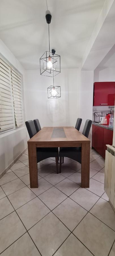 La Brique Rouge - Maison 66 M2 Avec 2 Chambres Lilla Esterno foto
